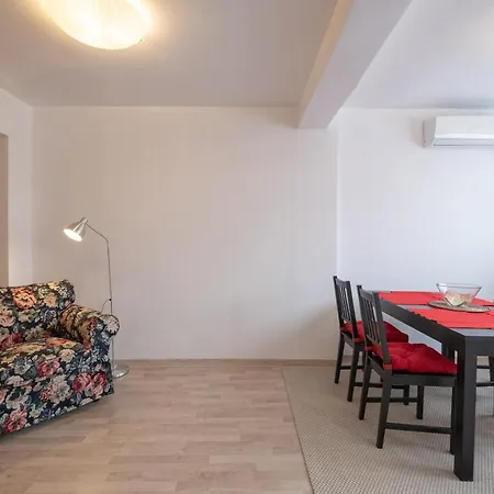 Lz Spacious One Bedroom In Centre By Flat Mаnager * София