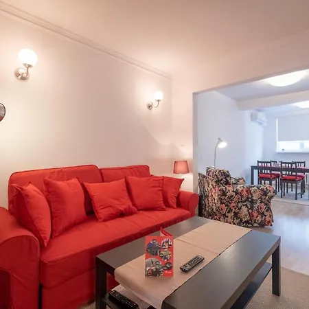 Апартамент Lz Spacious One Bedroom In Centre By Flat Mаnager *