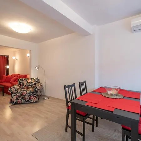 Lz Spacious One Bedroom In Centre By Flat Mаnager شقة